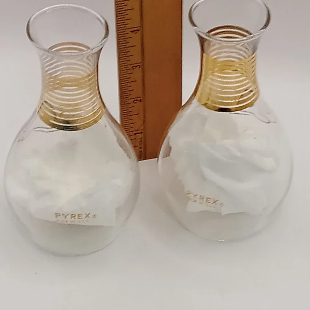 PYREX GLASS  Oil & Vinegar Cruets and Salt Pepper Shakers No Stoppers Gold Band - Picture 4 of 8